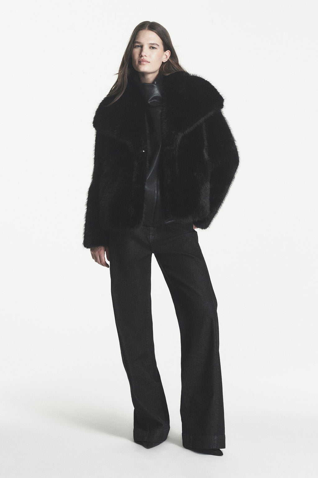 HIGH-RISE FORWARD SEAM WIDE LEG