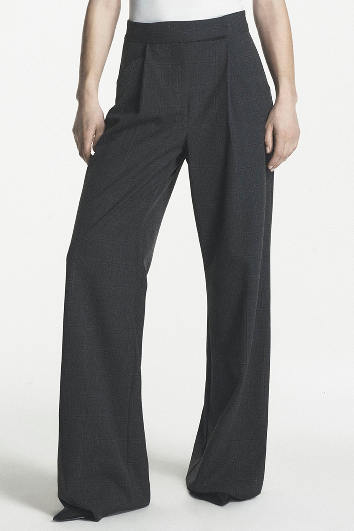 HIGH-RISE WIDE LEG PANT