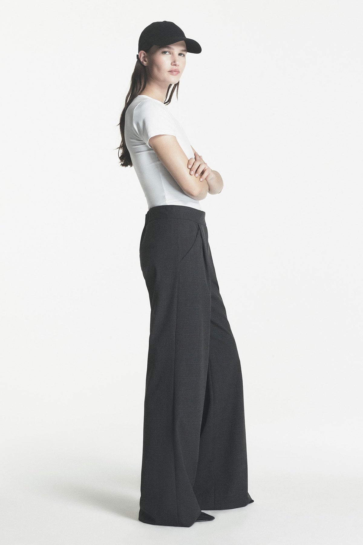 HIGH-RISE WIDE LEG PANT