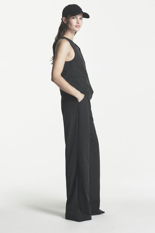 BUTTON FRONT VEST