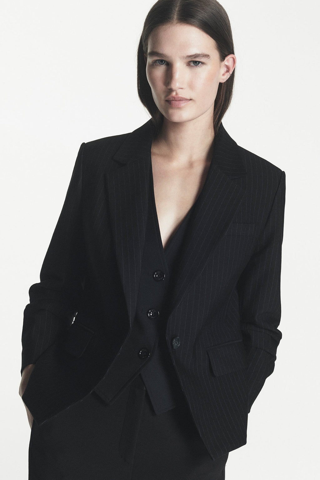 FRONT BUTTON BLAZER