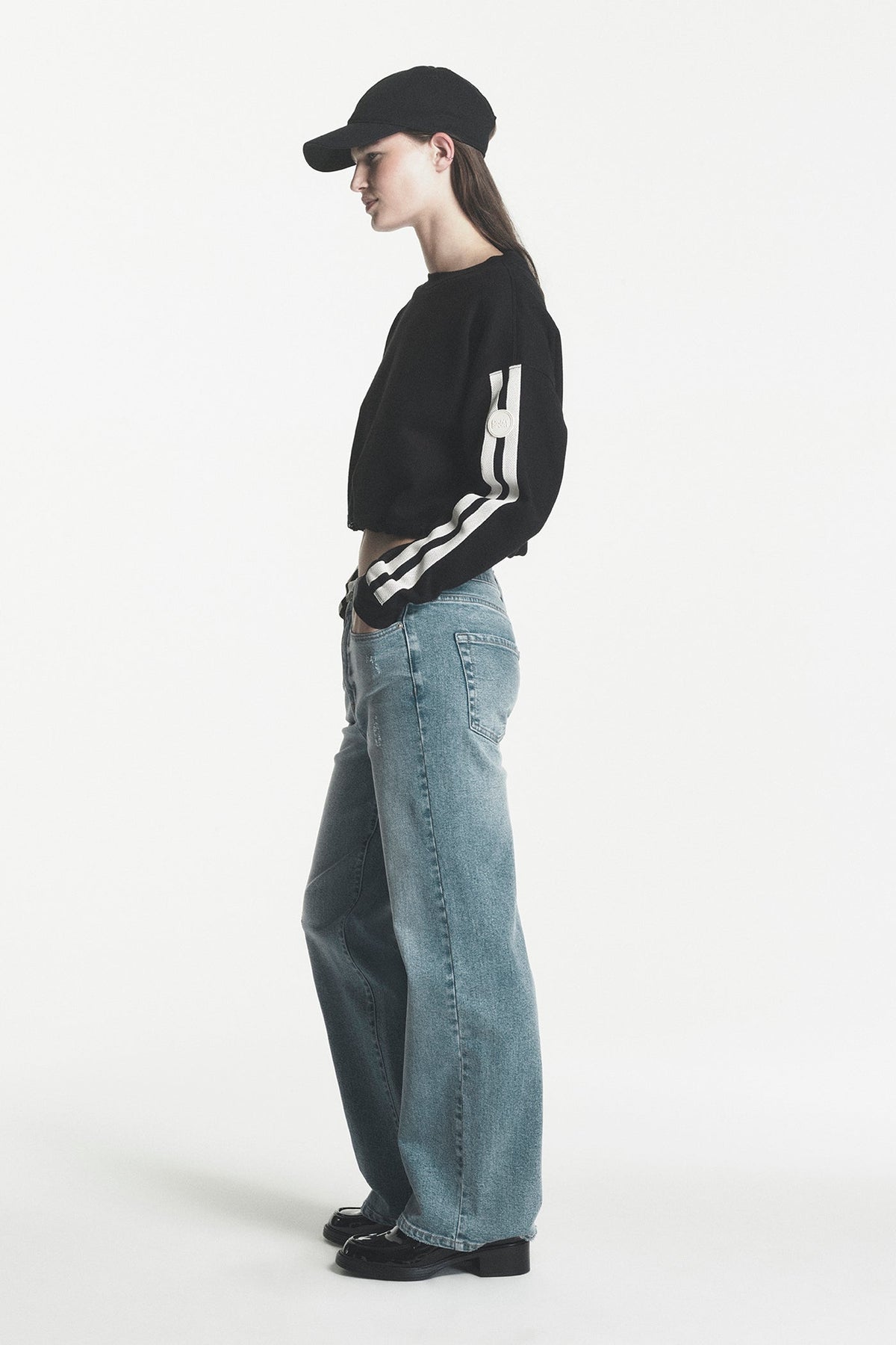 CROPPED STRIPED SWEATSHIRT