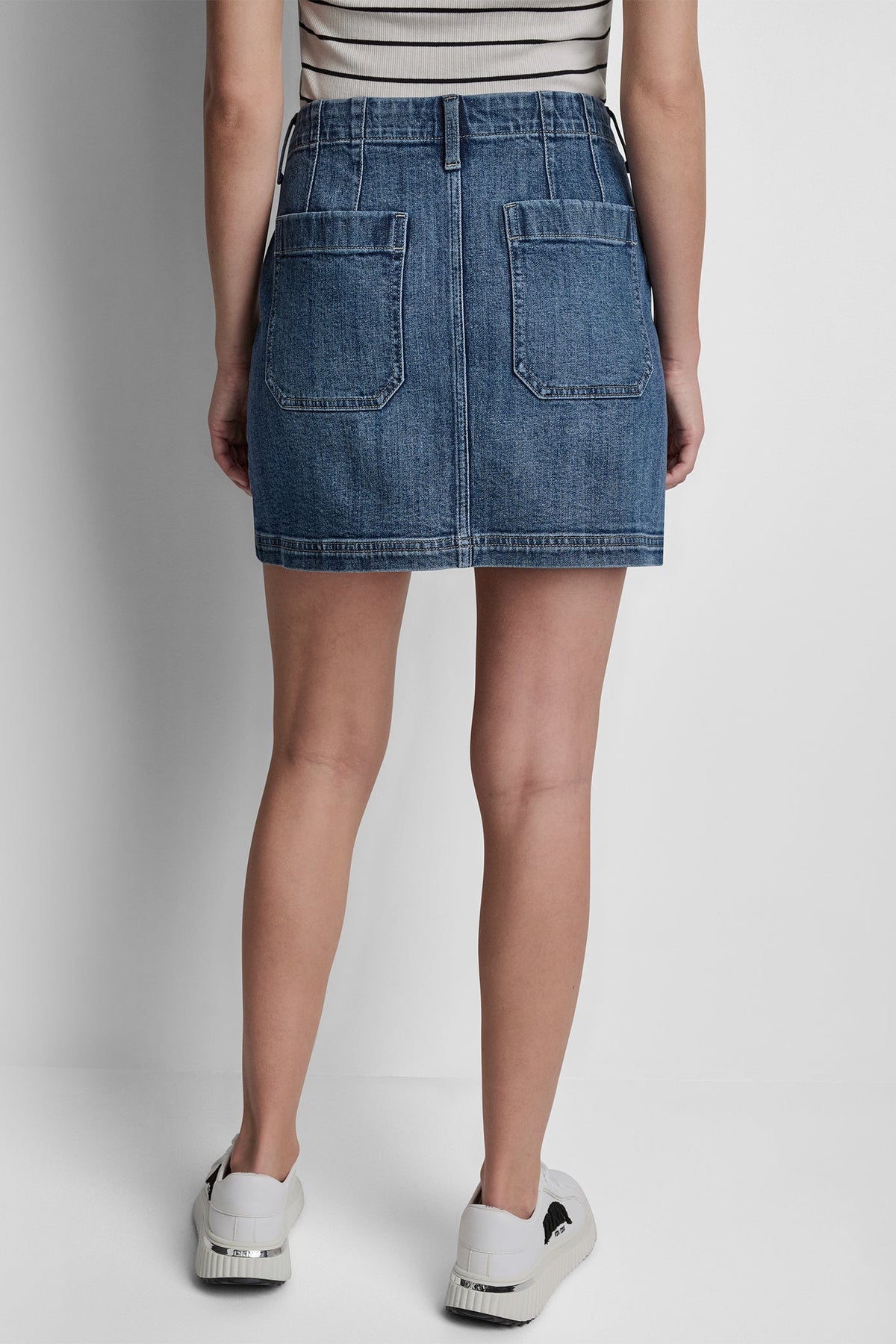HIGH-RISE PATCH POCKET MINI SKIRT