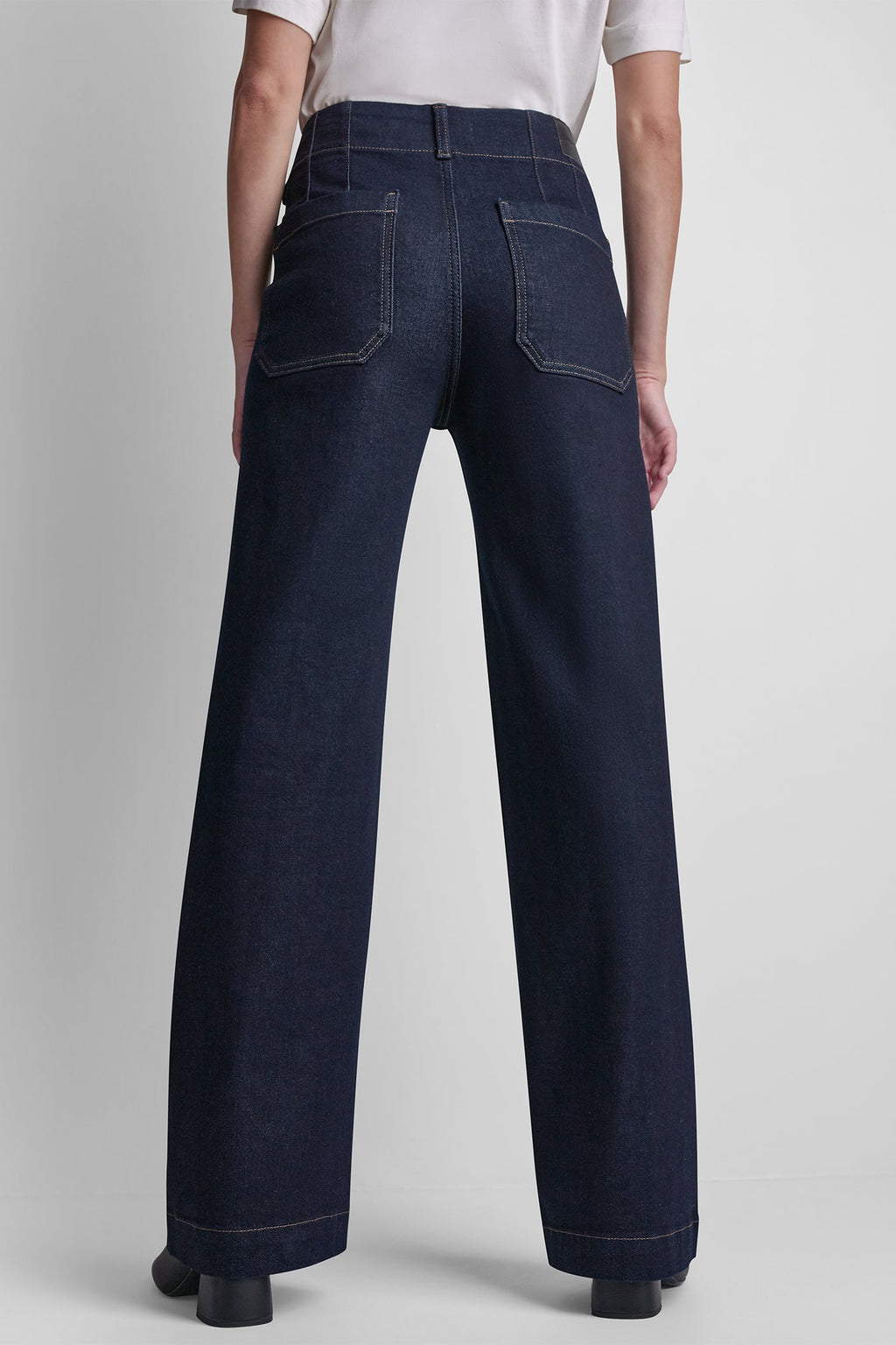 HIGH-RISE PINTUCKED WIDE-LEG JEAN