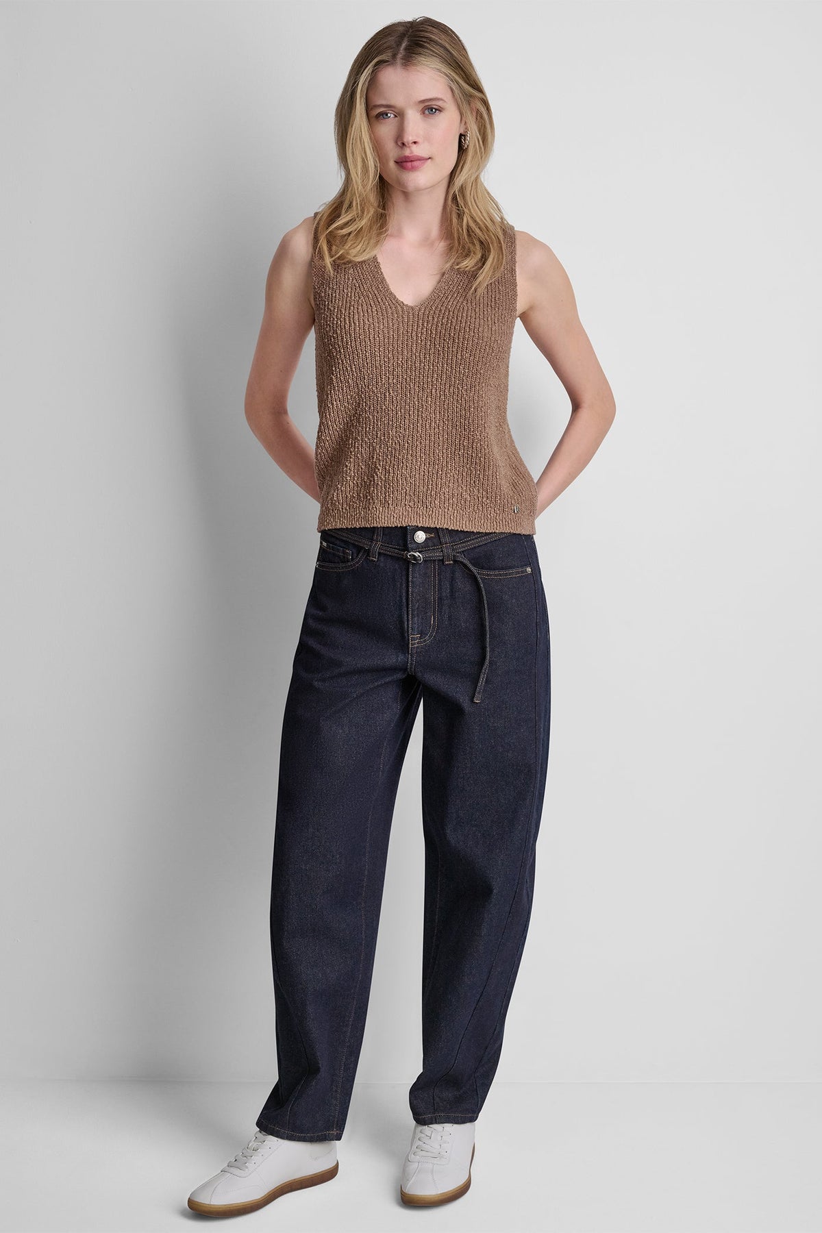 MID-RISE BARREL JEAN