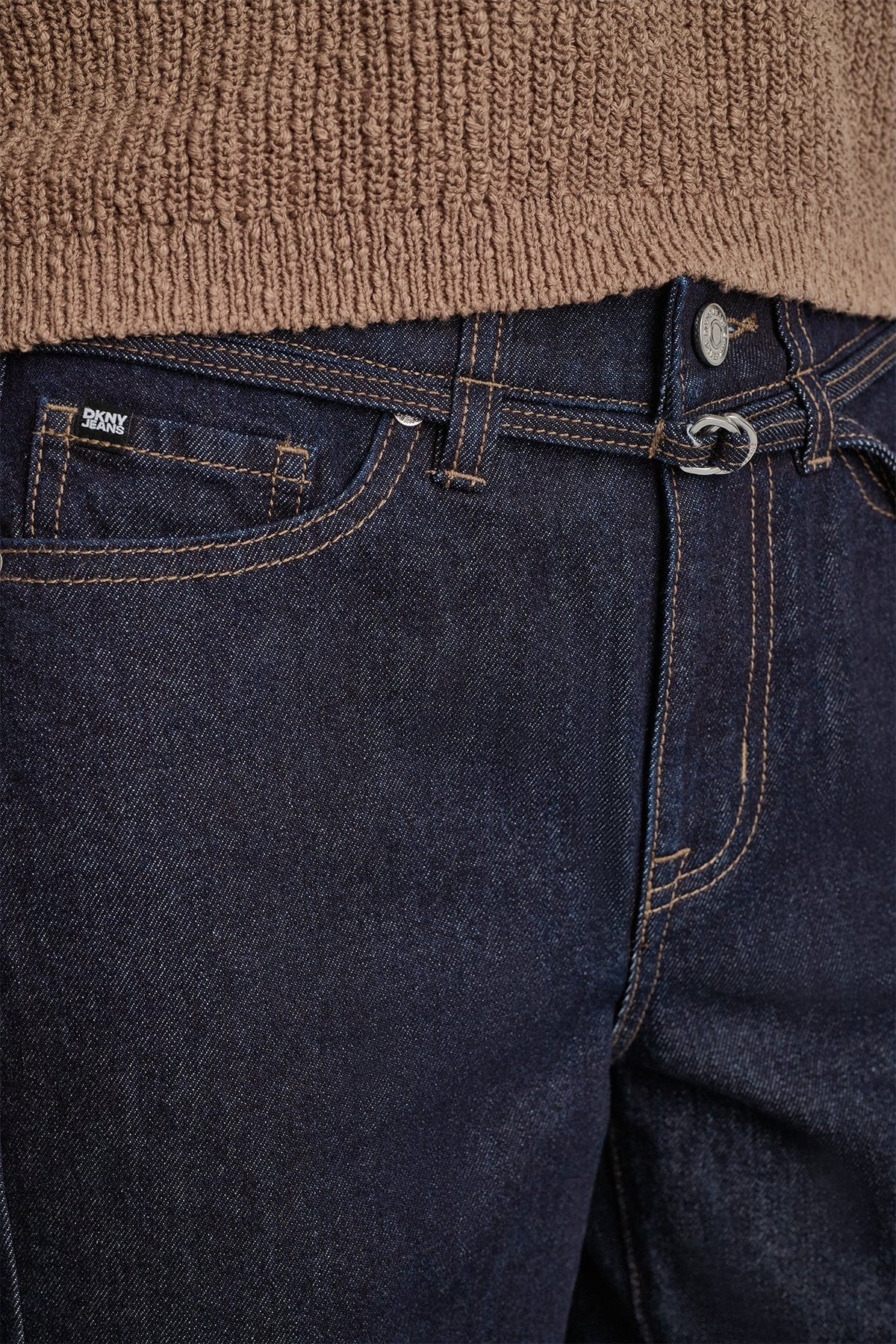 MID-RISE BARREL JEAN