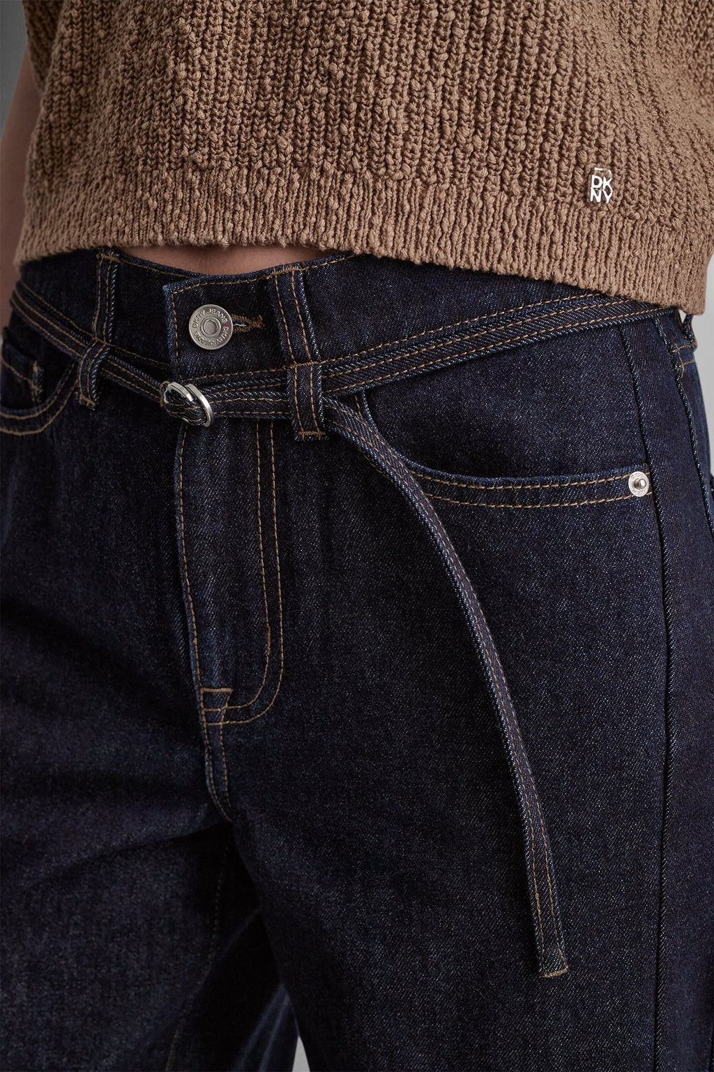 MID-RISE BARREL JEAN