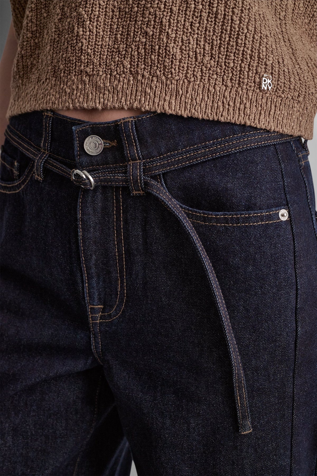 MID-RISE BARREL JEAN