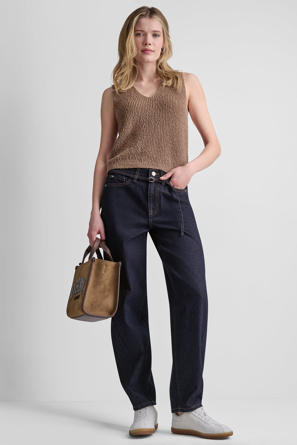 MID-RISE BARREL JEAN