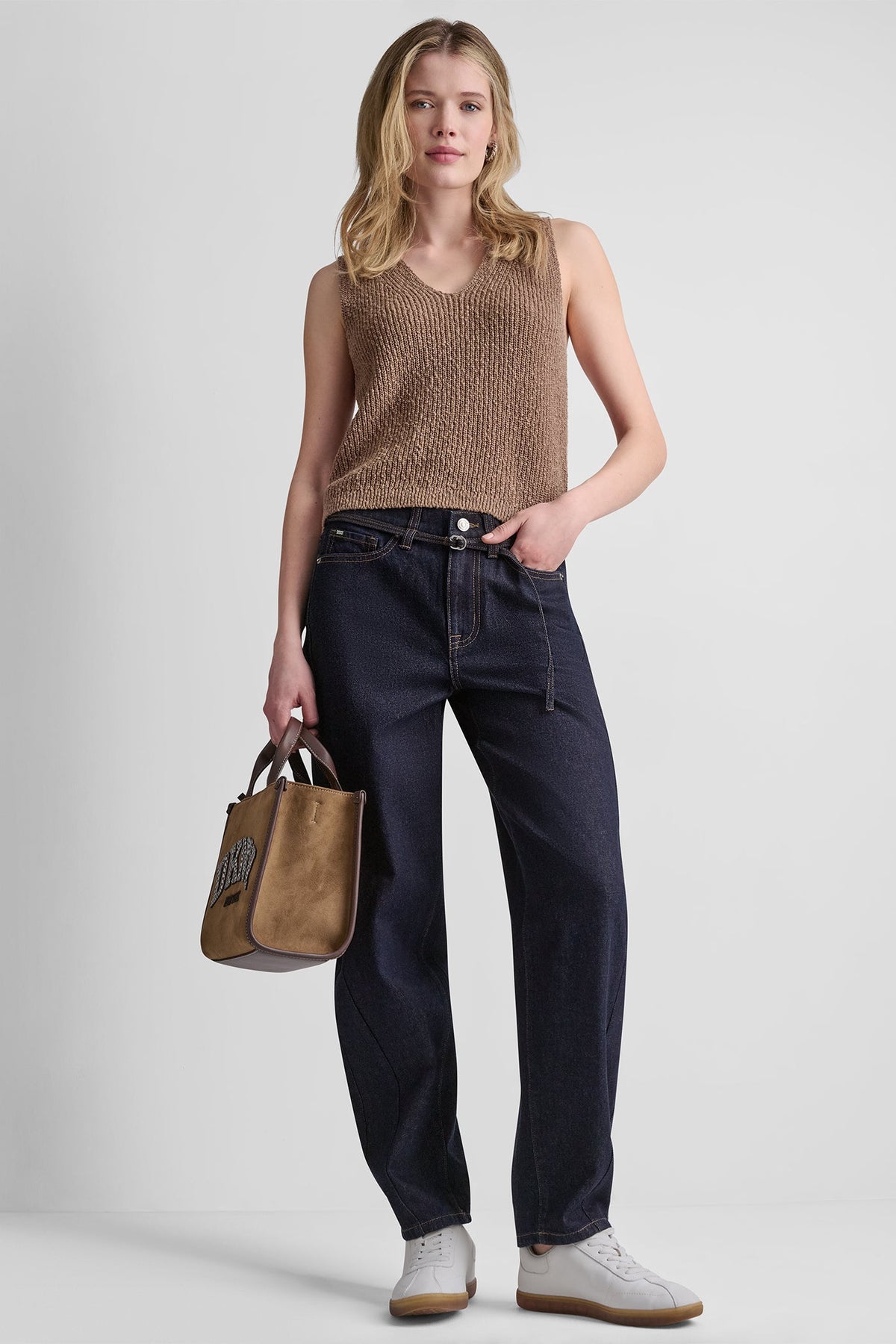 MID-RISE BARREL JEAN