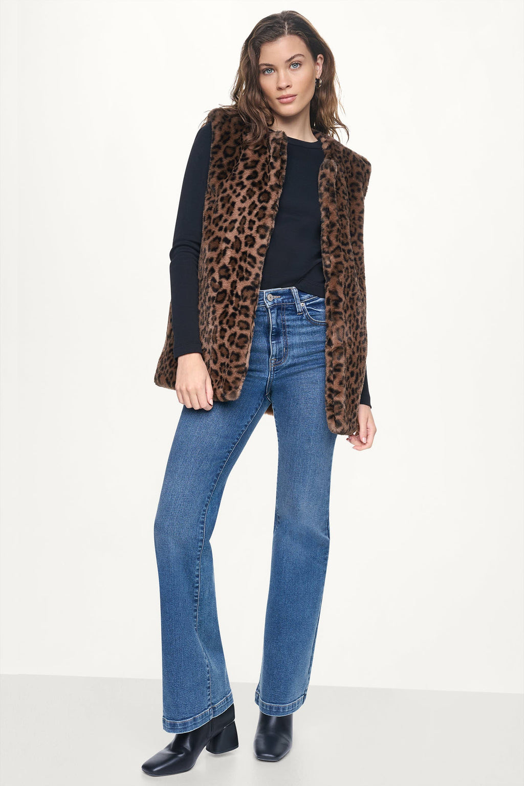 FAUX FUR COLLARLESS VEST
