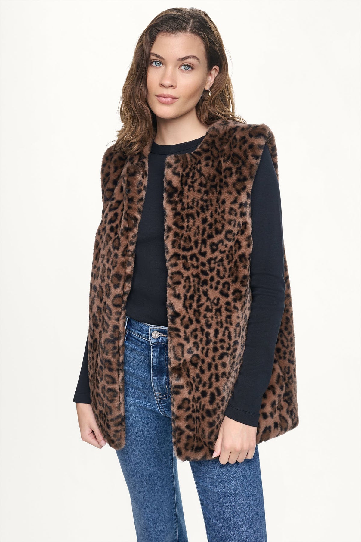 FAUX FUR COLLARLESS VEST