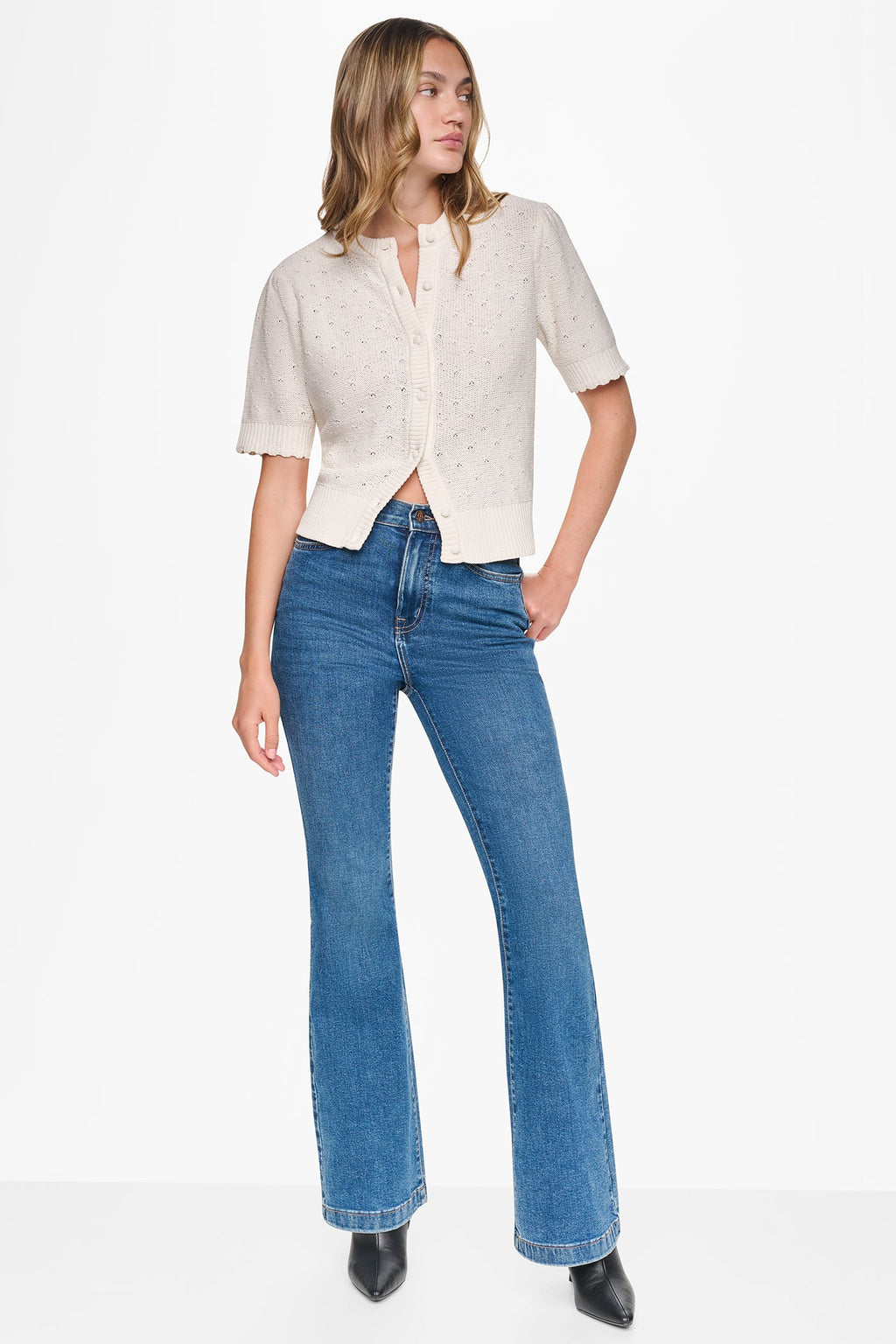 HIGH-RISE FLARE JEAN