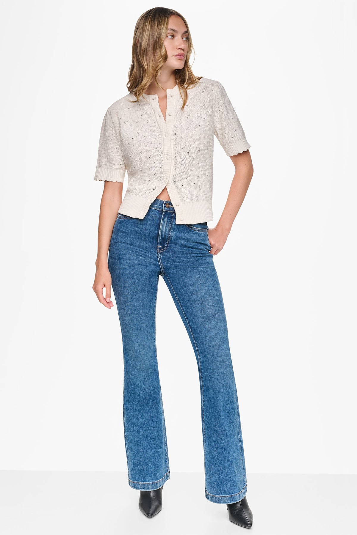 HIGH-RISE FLARE JEAN
