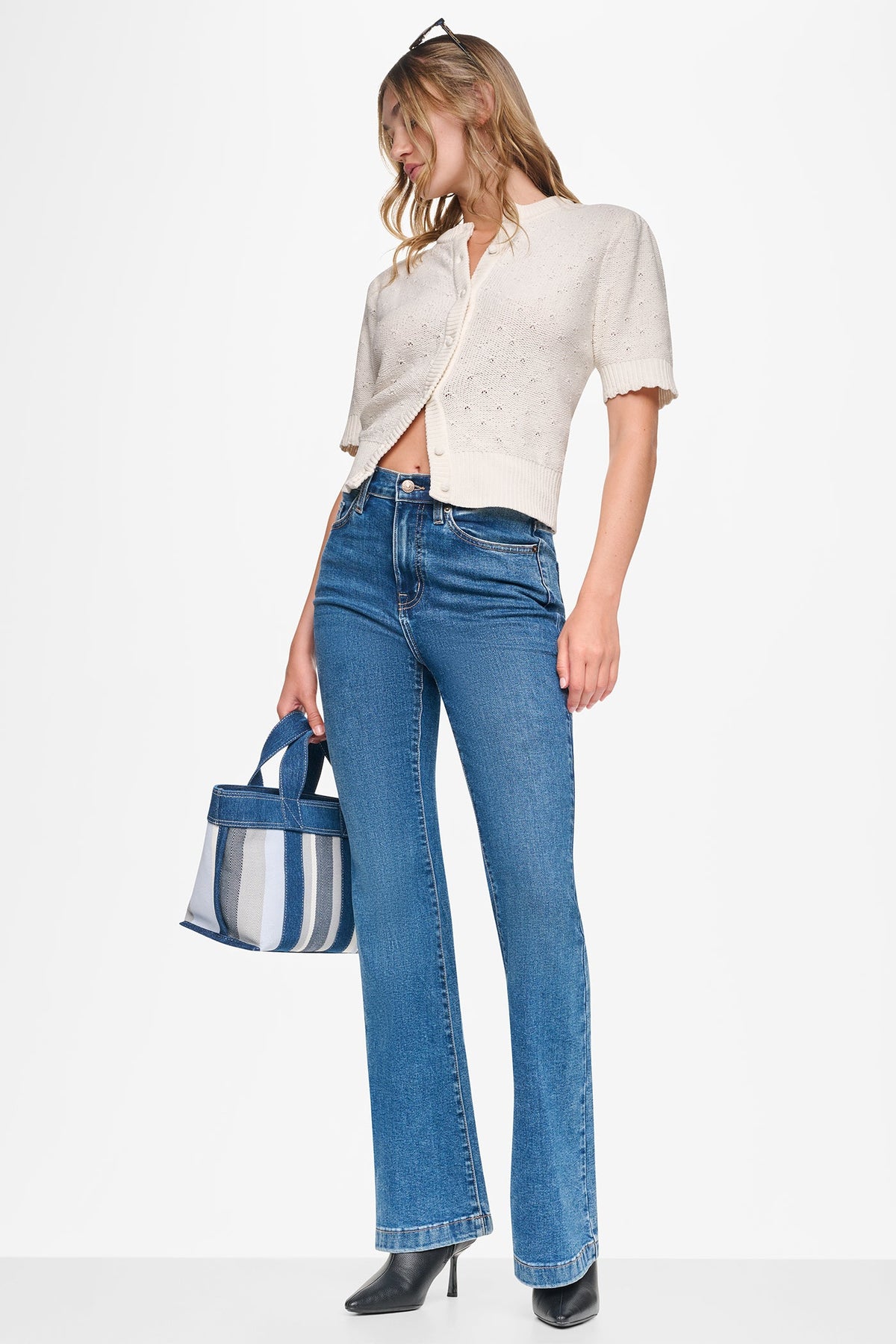 HIGH-RISE FLARE JEAN