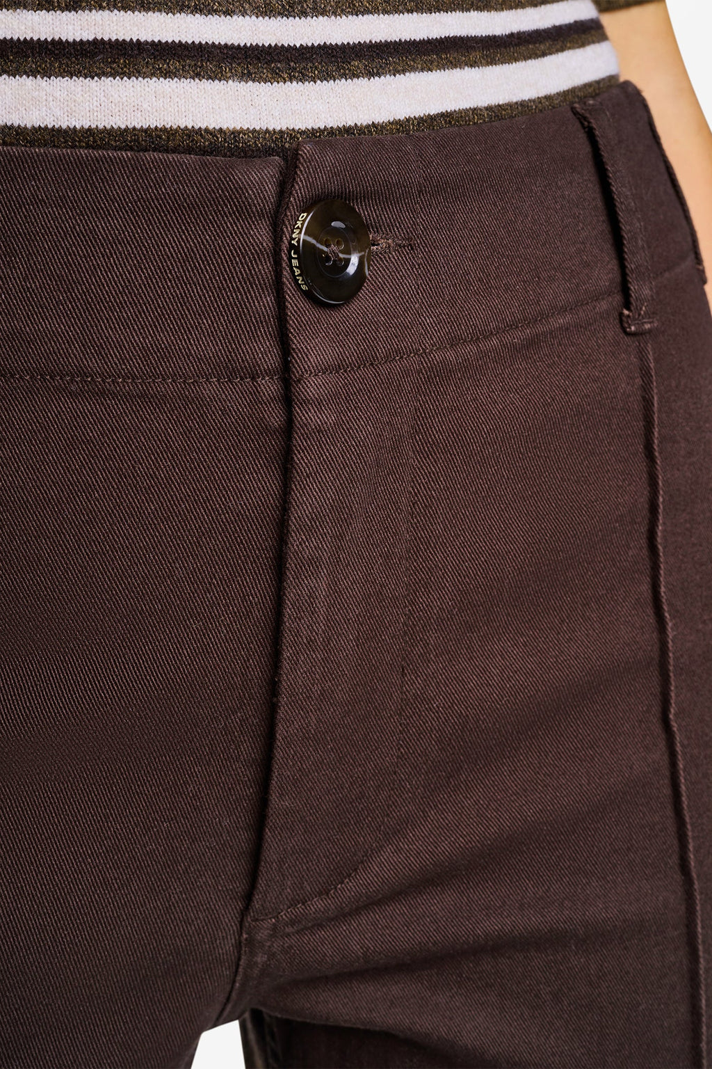 HIGH-RISE PINTUCKED WIDE-LEG JEAN