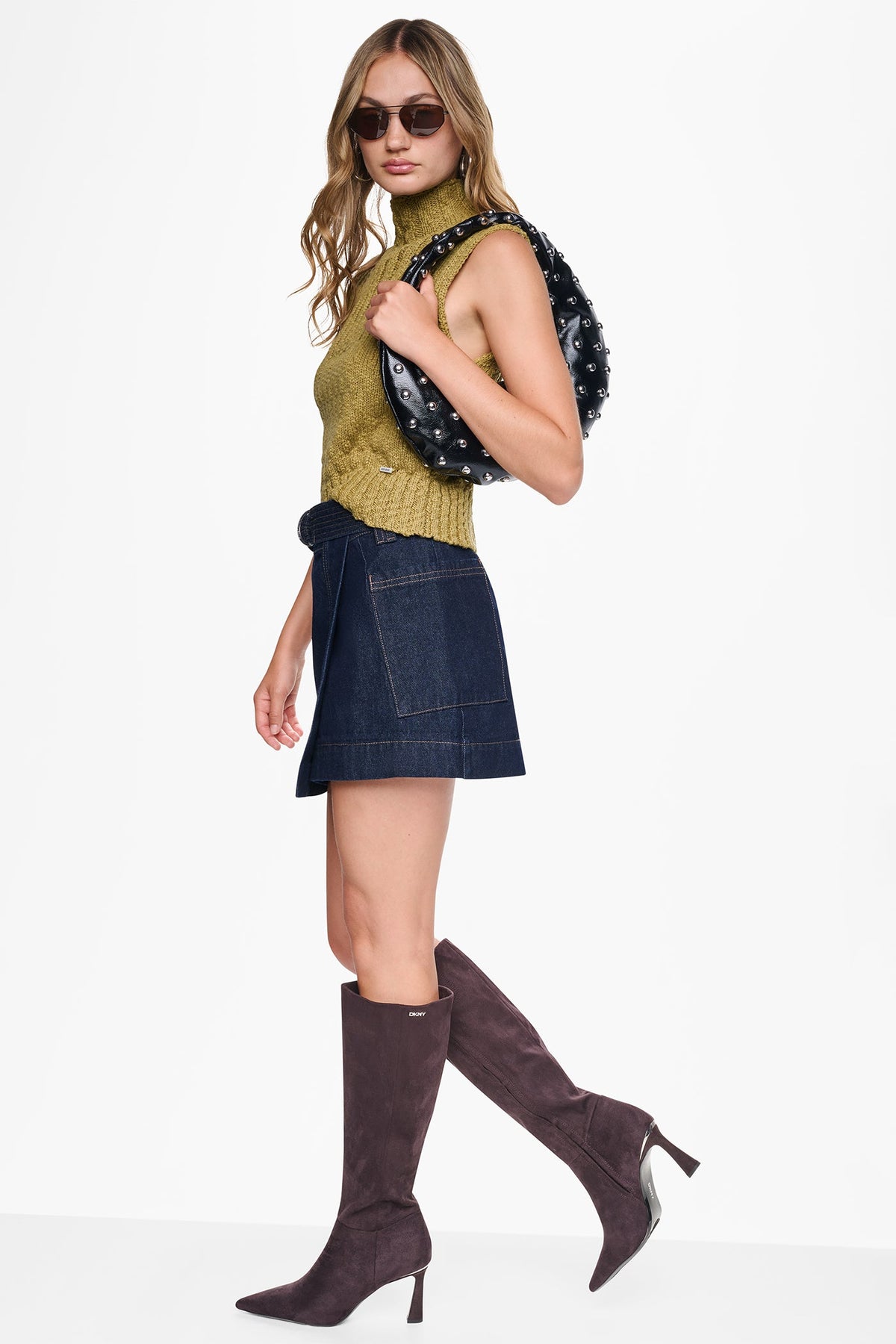 RIBBED MOCK-NECK SWEATER VEST