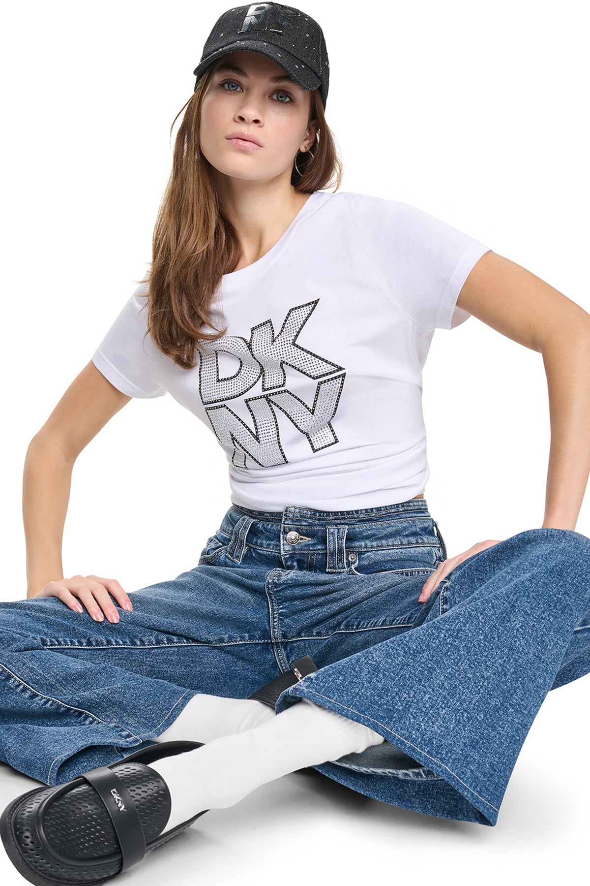 CRYSTAL DISTRESSED LOGO TEE
