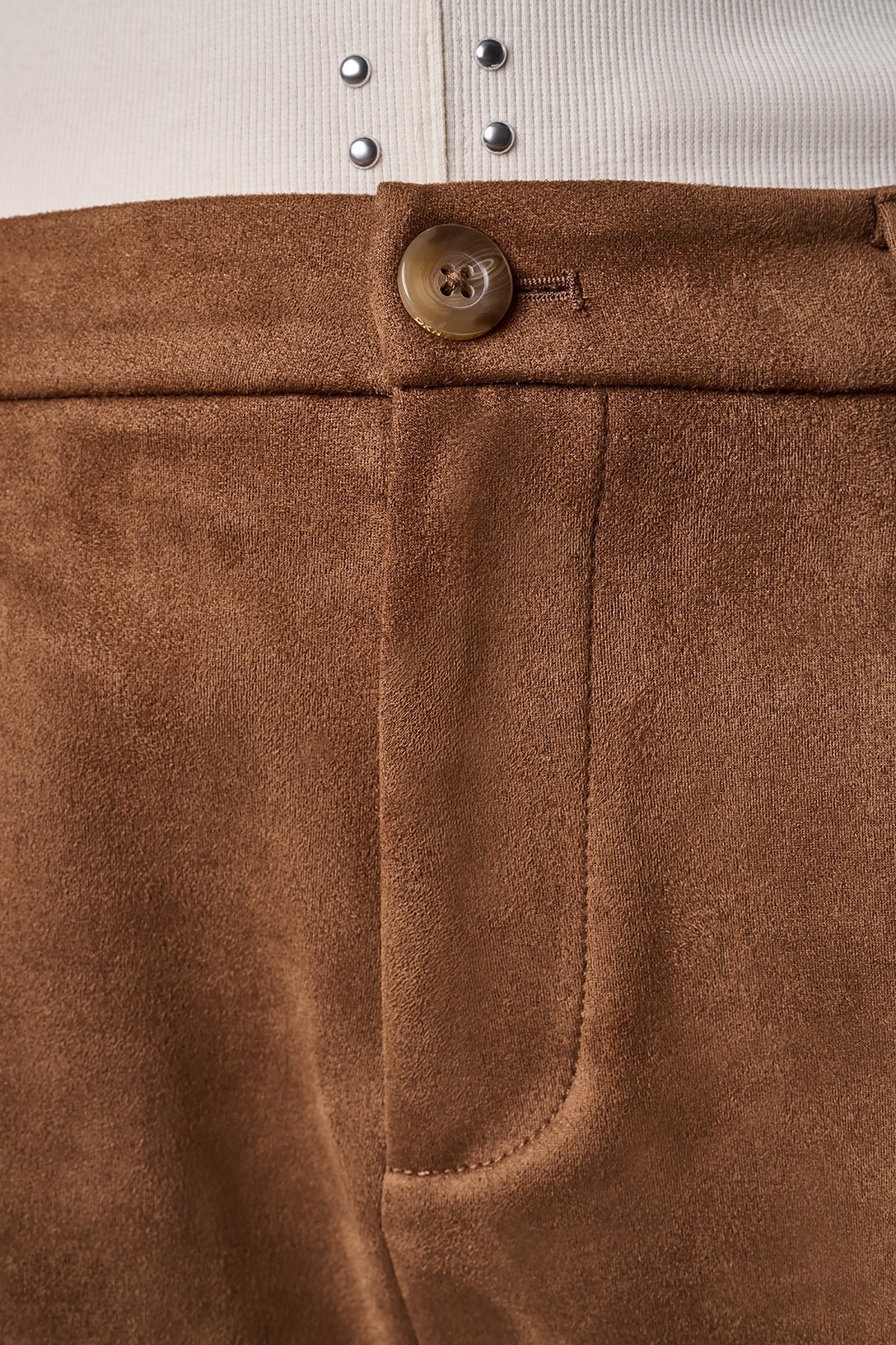 HIGH-RISE FAUX SUEDE SHORT