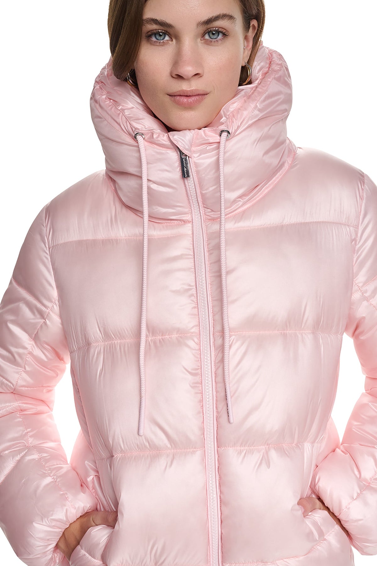 QUILTED PUFFER WITH DRAMA COLLAR
