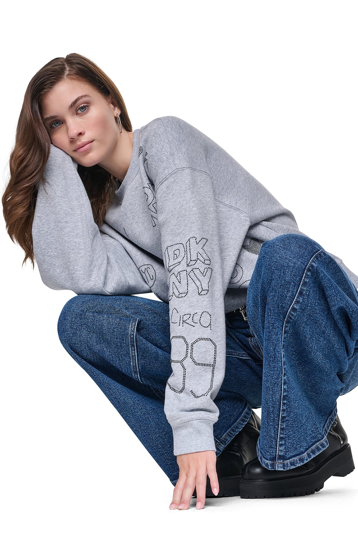 RHINESTONE GRAFFITI LOGO SWEATSHIRT