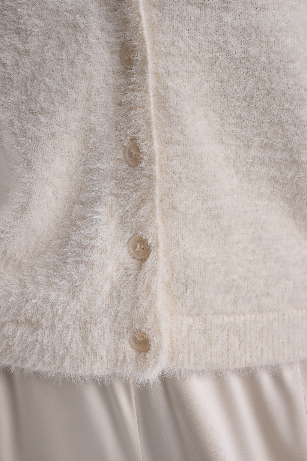 BRUSHED V-NECK CARDIGAN