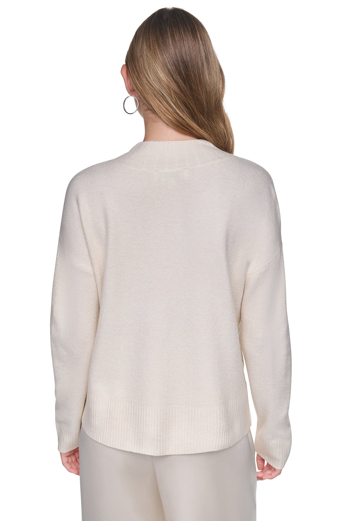 BUTTON DETAIL V-NECK SWEATER