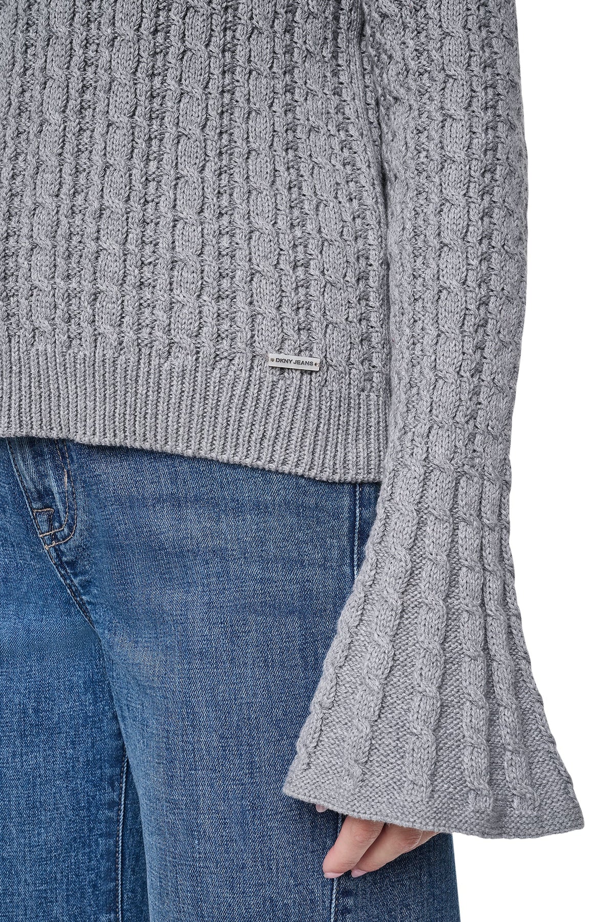 BELL CUFF CABLE SWEATER