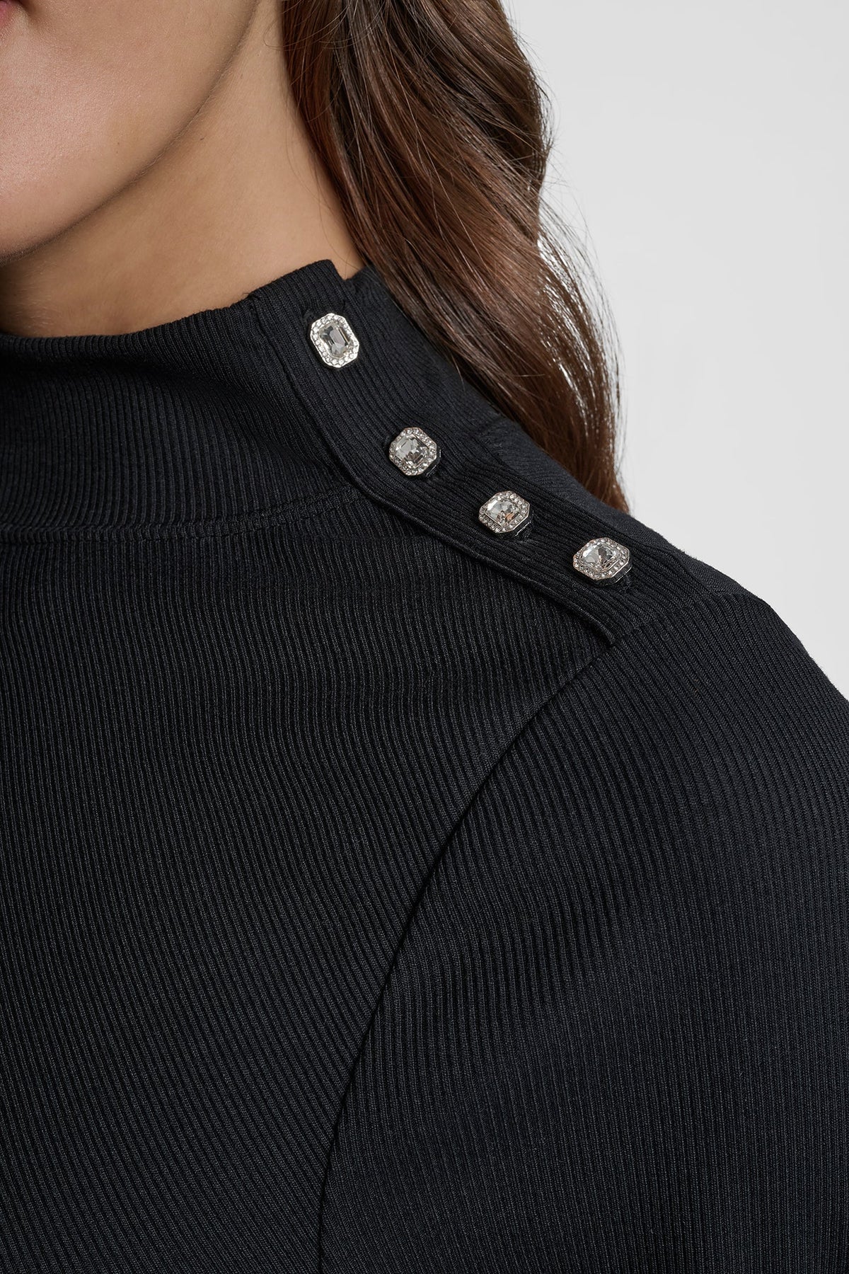 JEWEL BUTTON LONG SLEEVE TEE