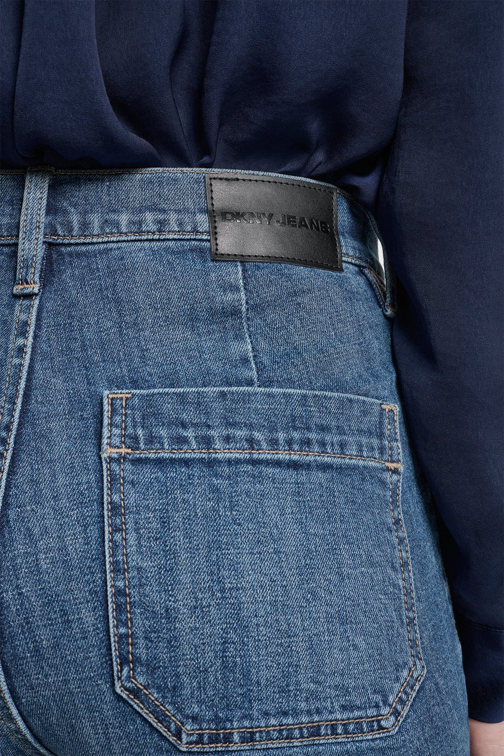HIGH-RISE FLARE JEAN