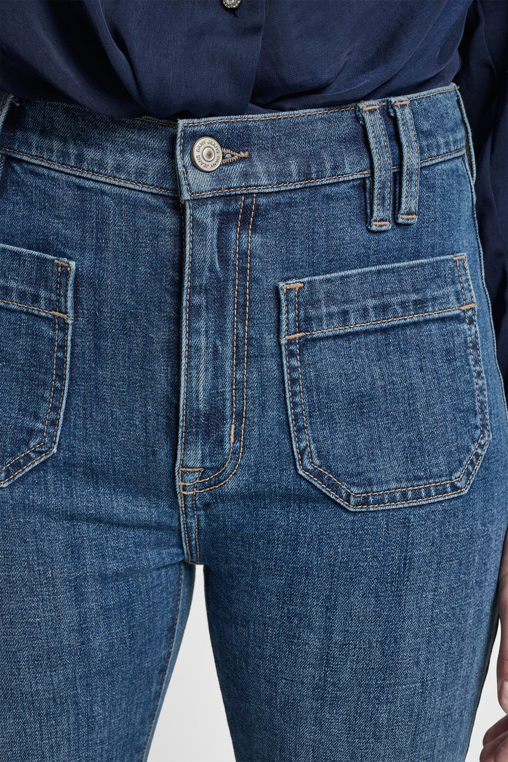 HIGH-RISE FLARE JEAN