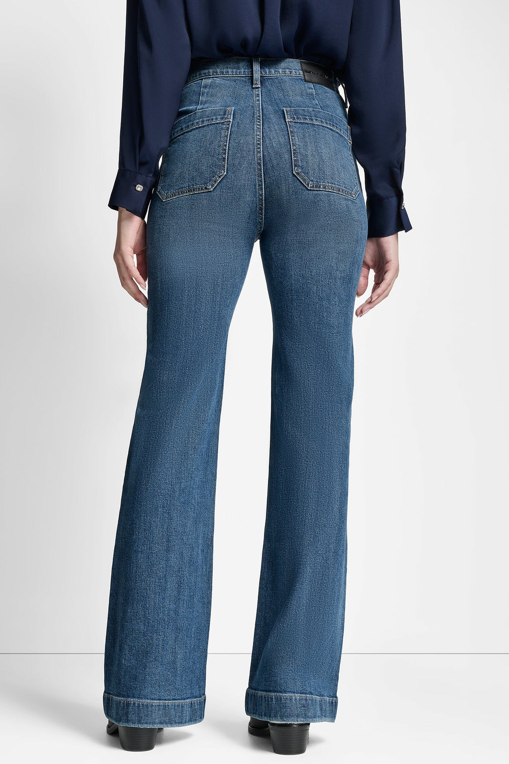 HIGH-RISE FLARE JEAN
