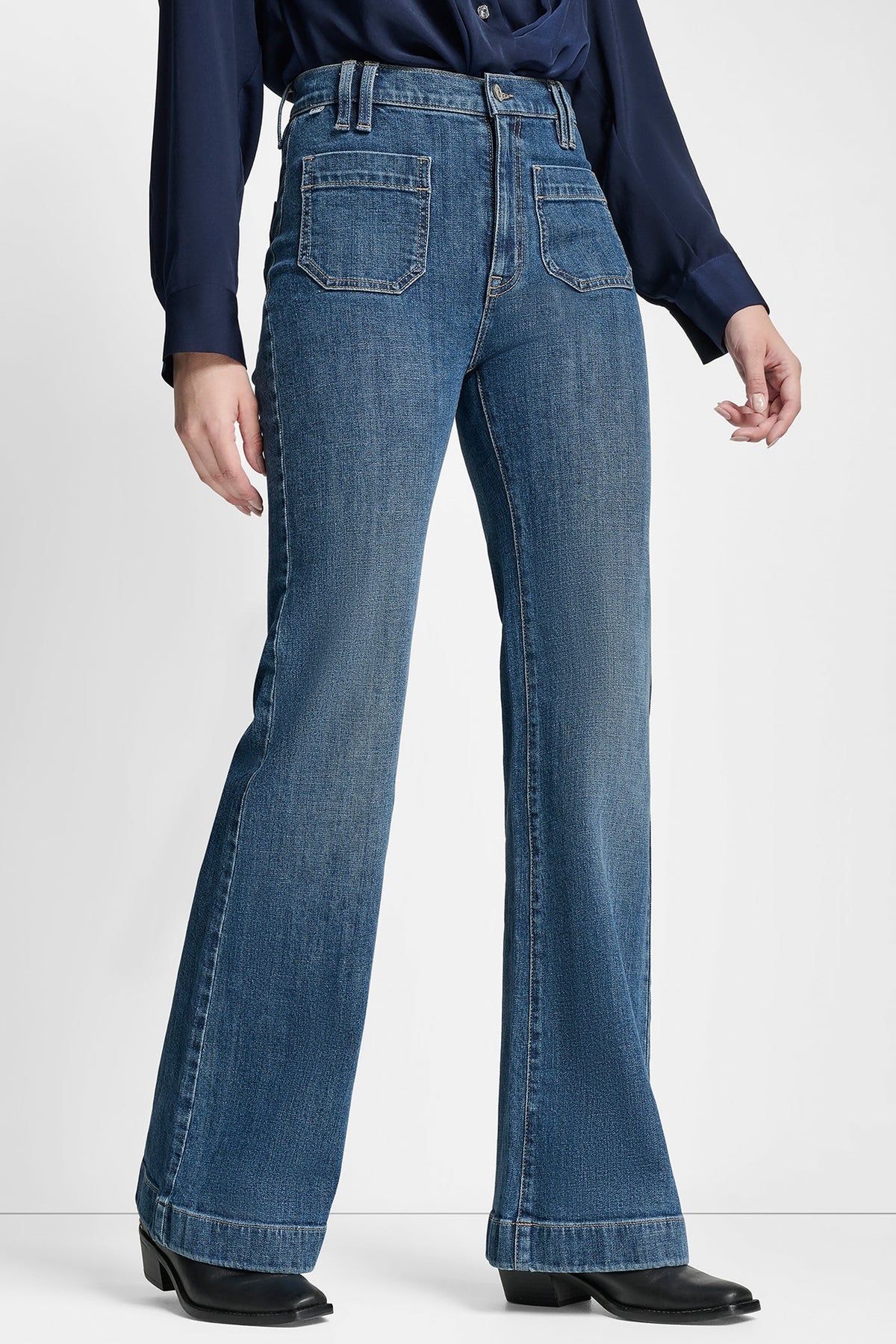 HIGH-RISE FLARE JEAN