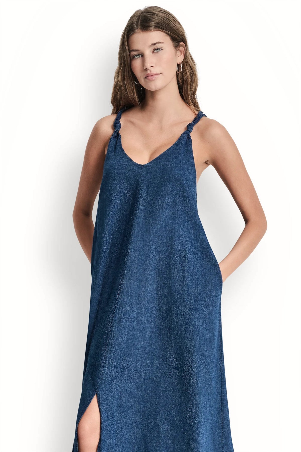 KNOTTED STRAP V-NECK MAXI DRESS