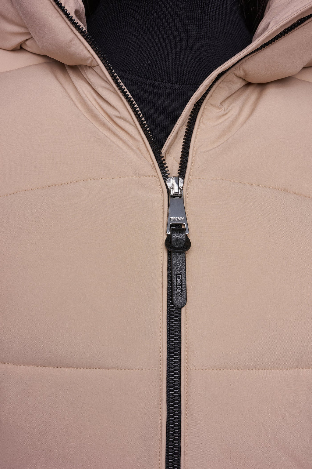STRETCH HOODED PUFFER JACKET