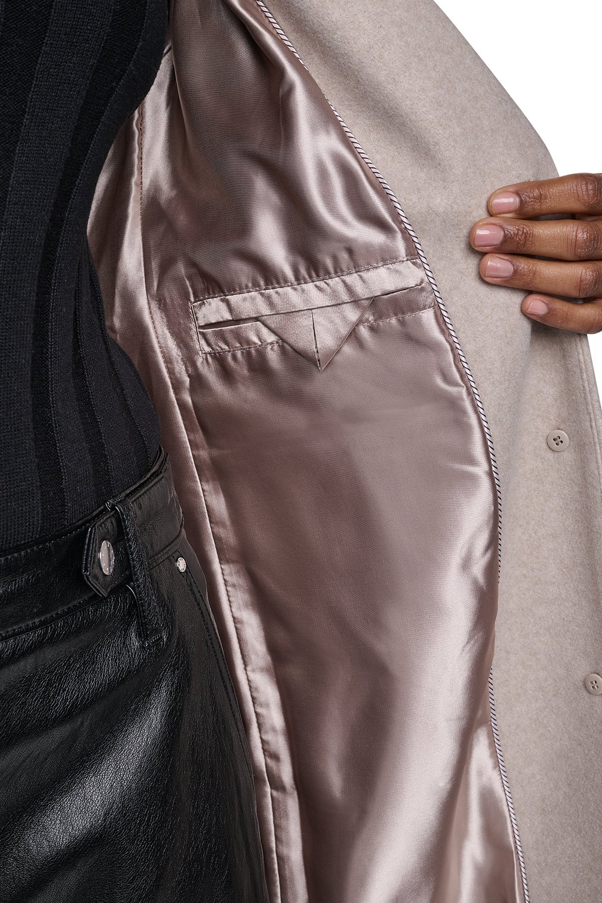 CLASSIC NOTCH COLLAR TAILORED WALKER
