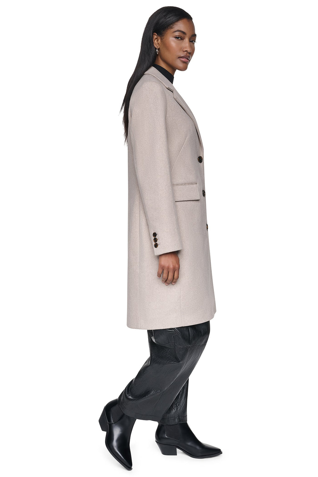 CLASSIC NOTCH COLLAR TAILORED WALKER