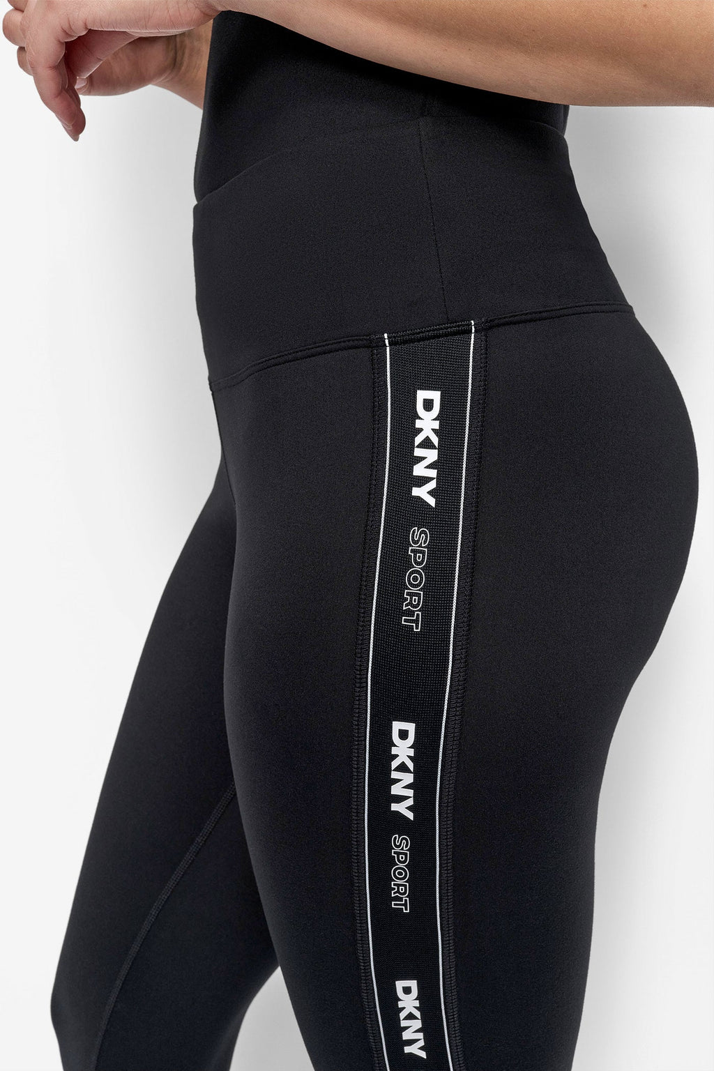 BALANCE COMPRESSION HIGH-WAIST 7/8 LEGGING WITH LOGO