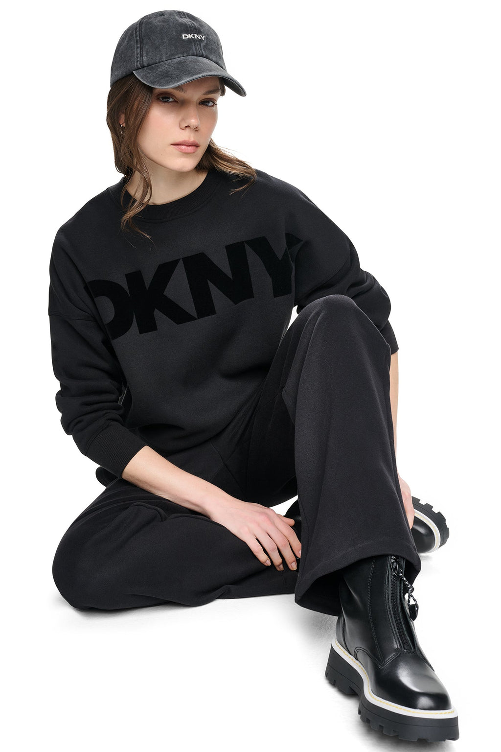FLOCKED VARSITY LOGO SWEATSHIRT