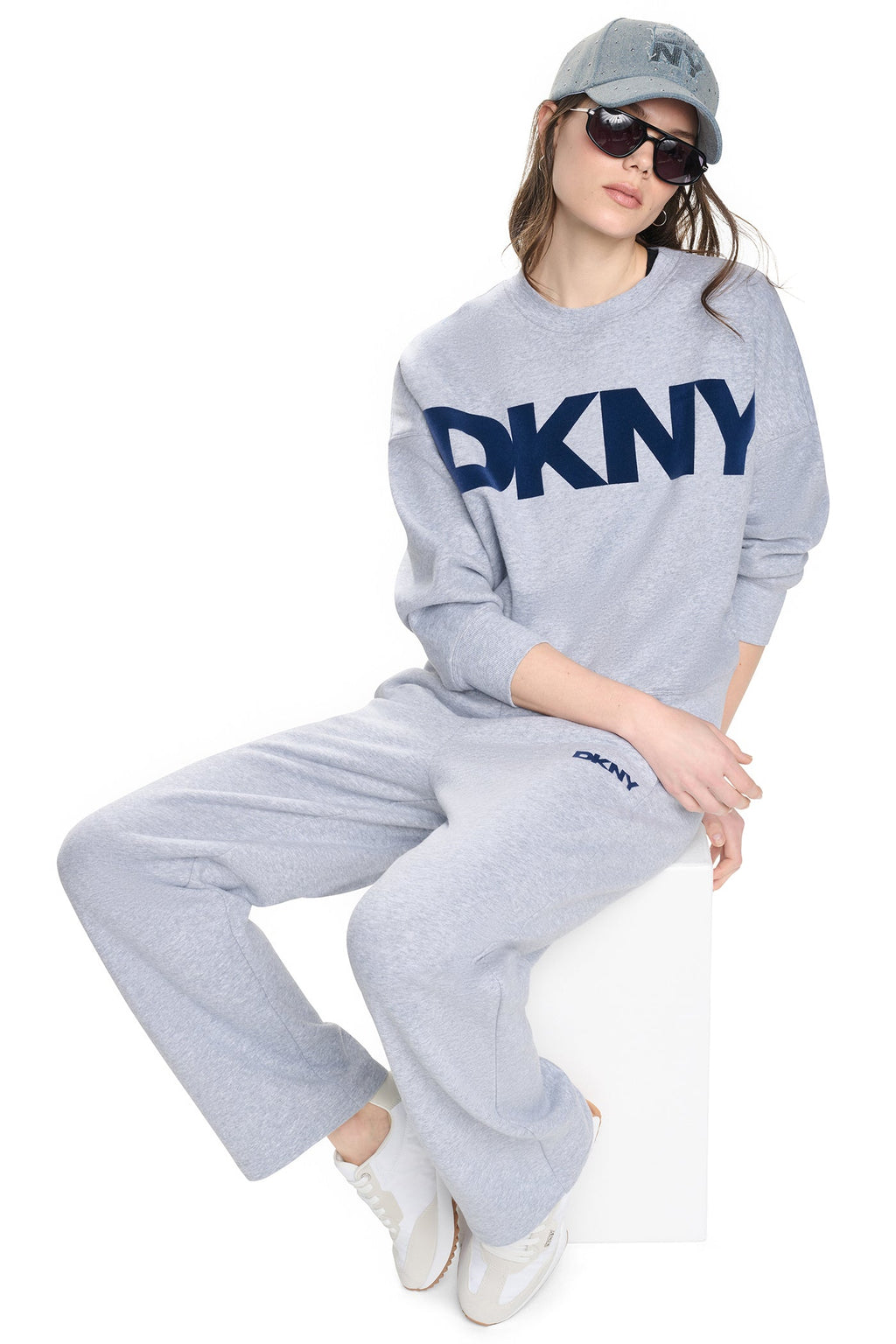 FLOCKED VARSITY LOGO SWEATSHIRT