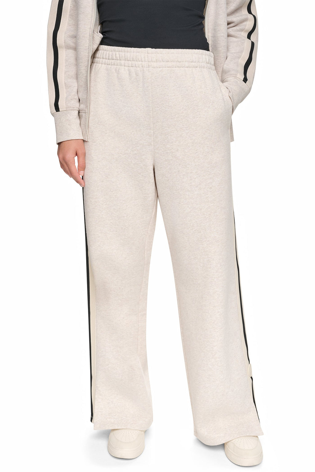 HIGH-RISE STRAIGHT LEG TRACK PANT