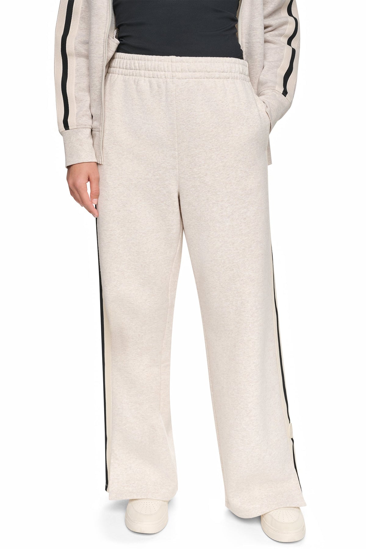 HIGH-RISE STRAIGHT LEG TRACK PANT