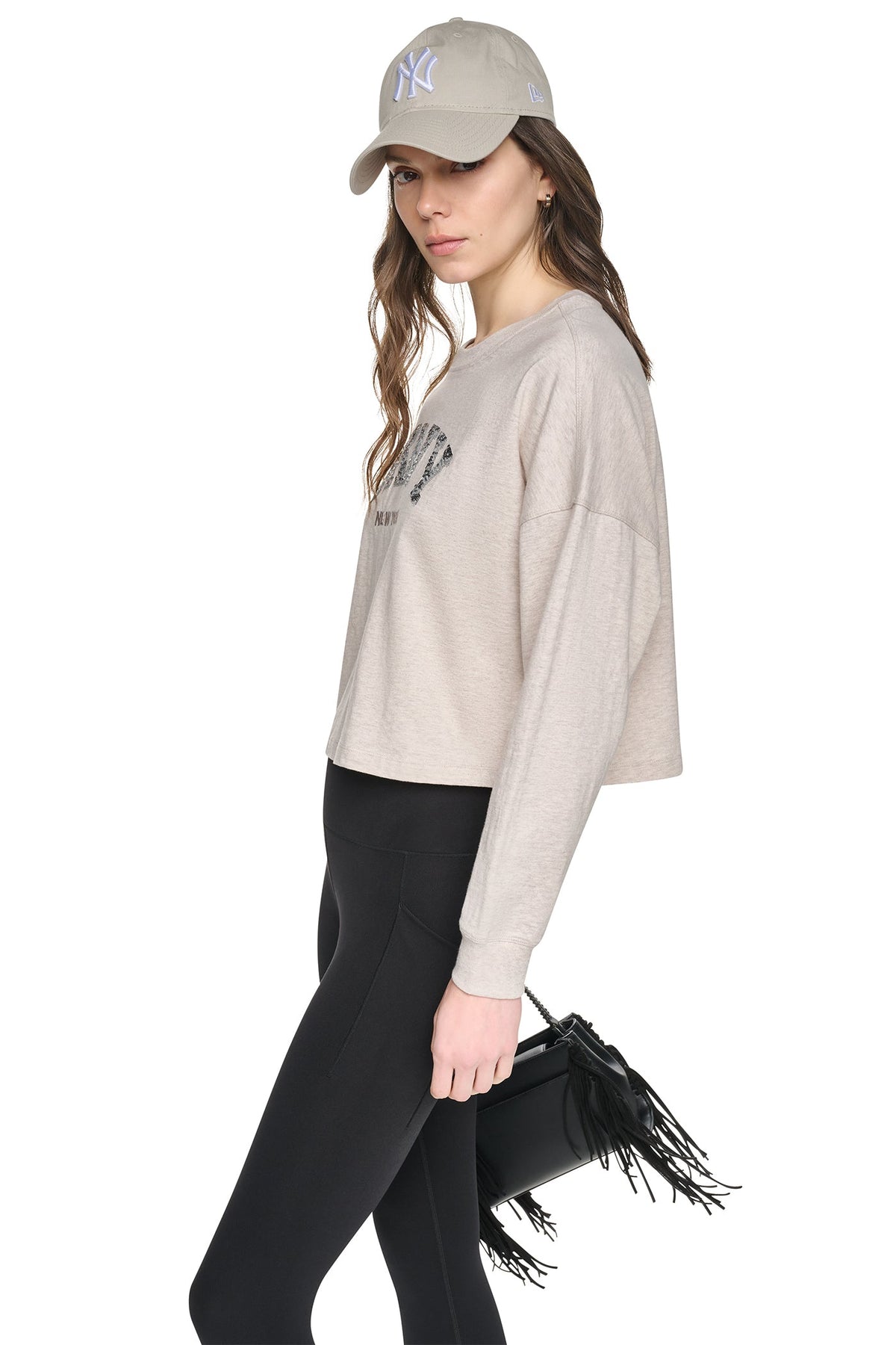 CROPPED SEQUIN VARSITY LOGO TEE
