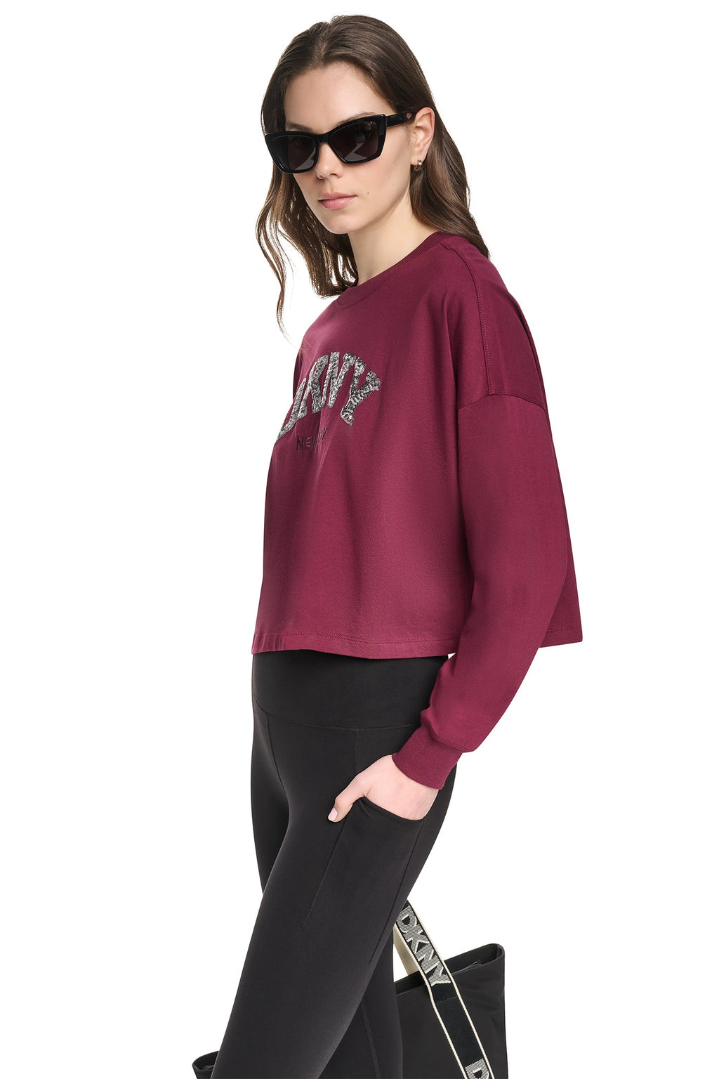 CROPPED SEQUIN VARSITY LOGO TEE