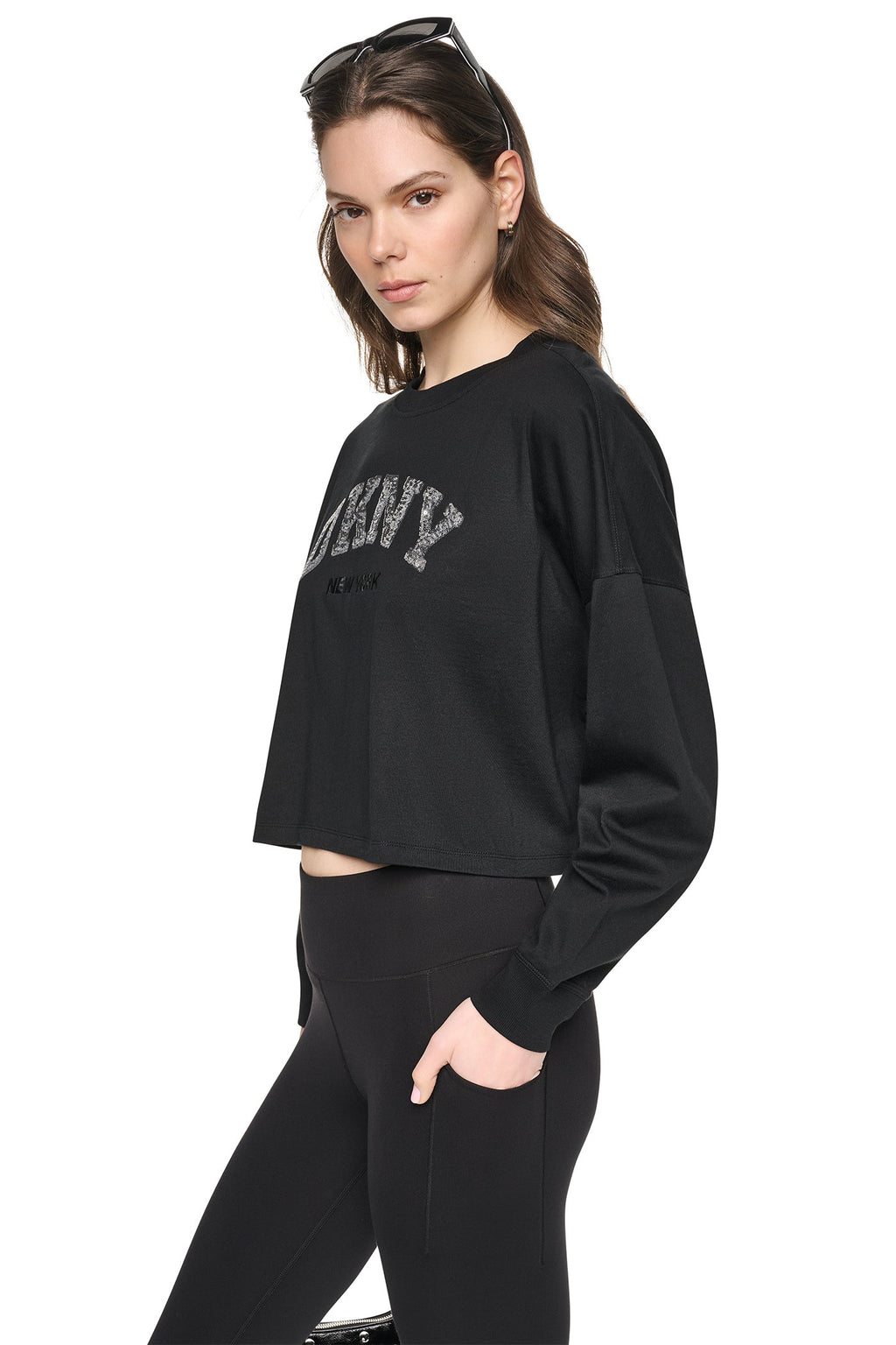 CROPPED SEQUIN VARSITY LOGO TEE