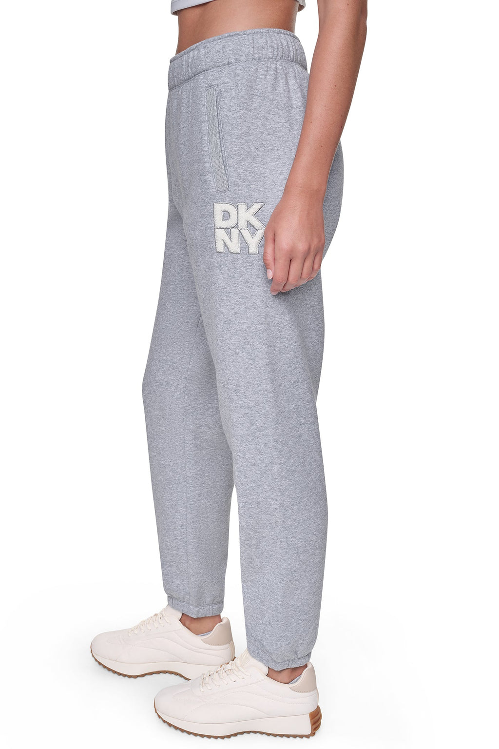 MID-RISE CHENILLE LOGO RELAXED JOGGER