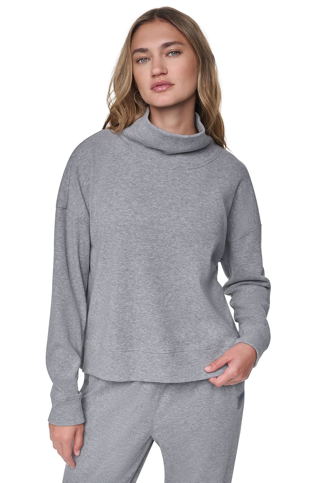 FUNNEL NECK PULLOVER