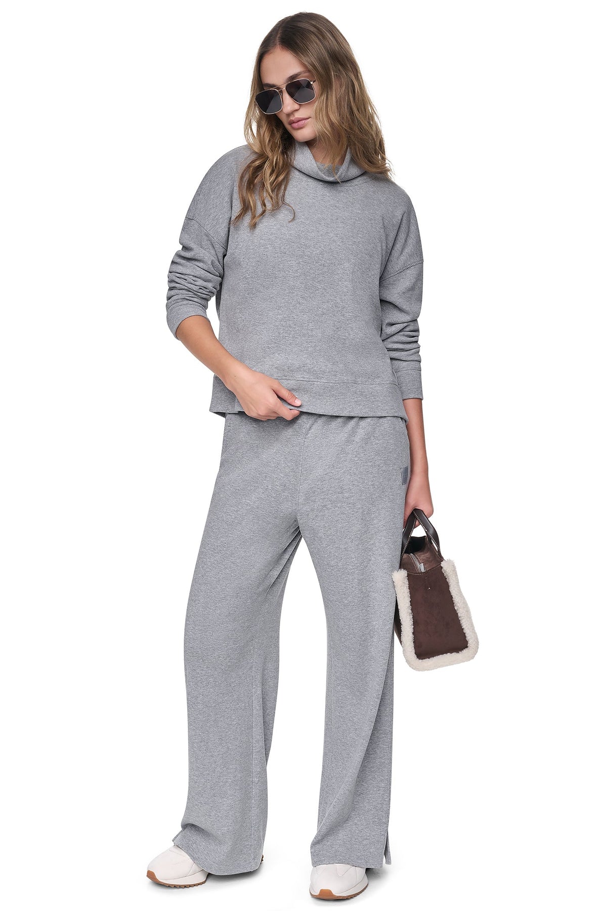 HIGH-RISE RELAXED STRAIGHT LEG PANT
