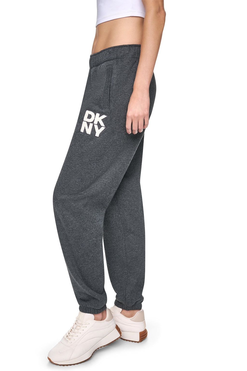 MID-RISE CHENILLE LOGO RELAXED JOGGER