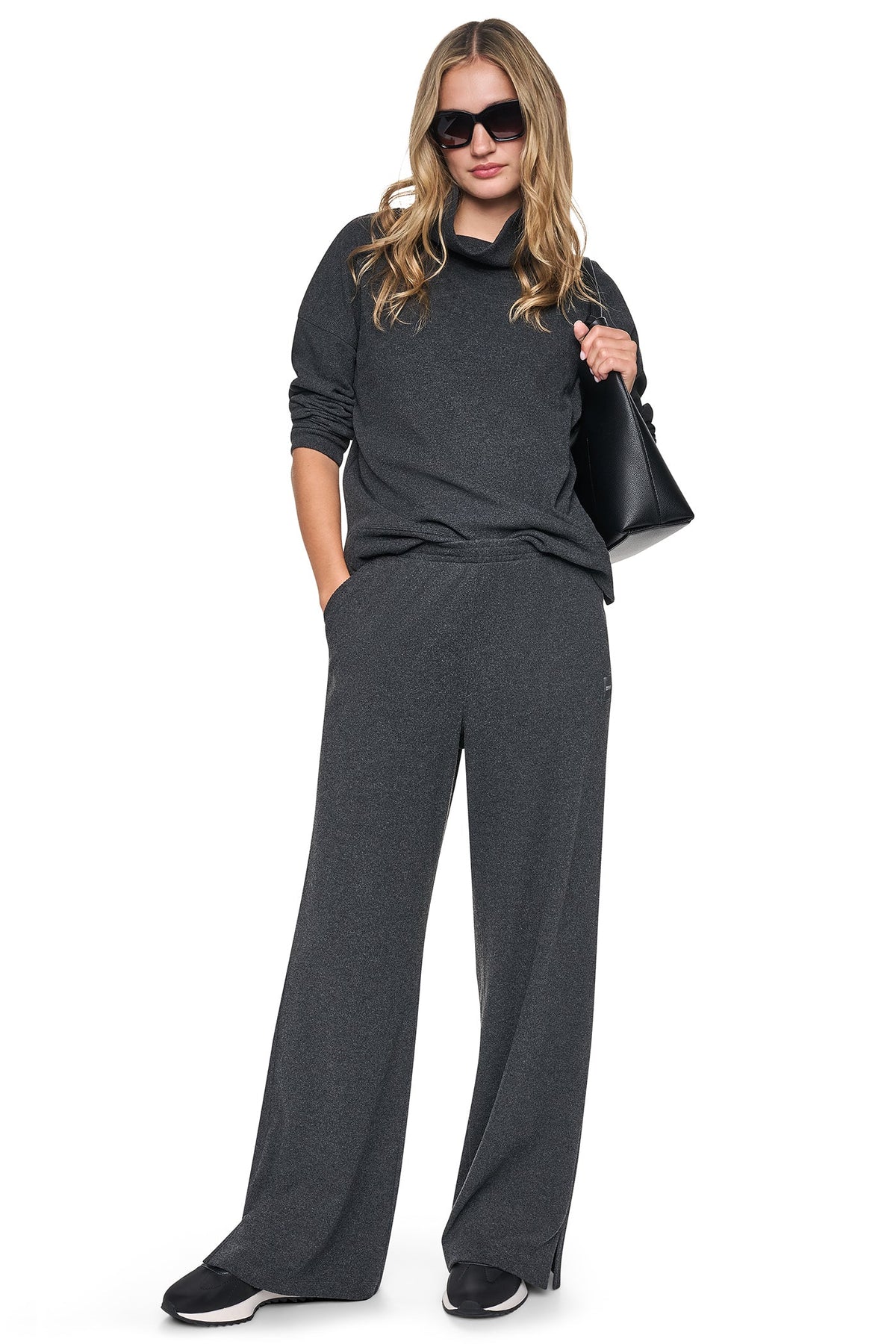 HIGH-RISE RELAXED STRAIGHT LEG PANT